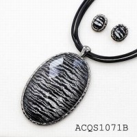 Necklace & Earrings Set – 12 HP Oval Zebra Necklace & Earrings Set - NE-ACQS1071B